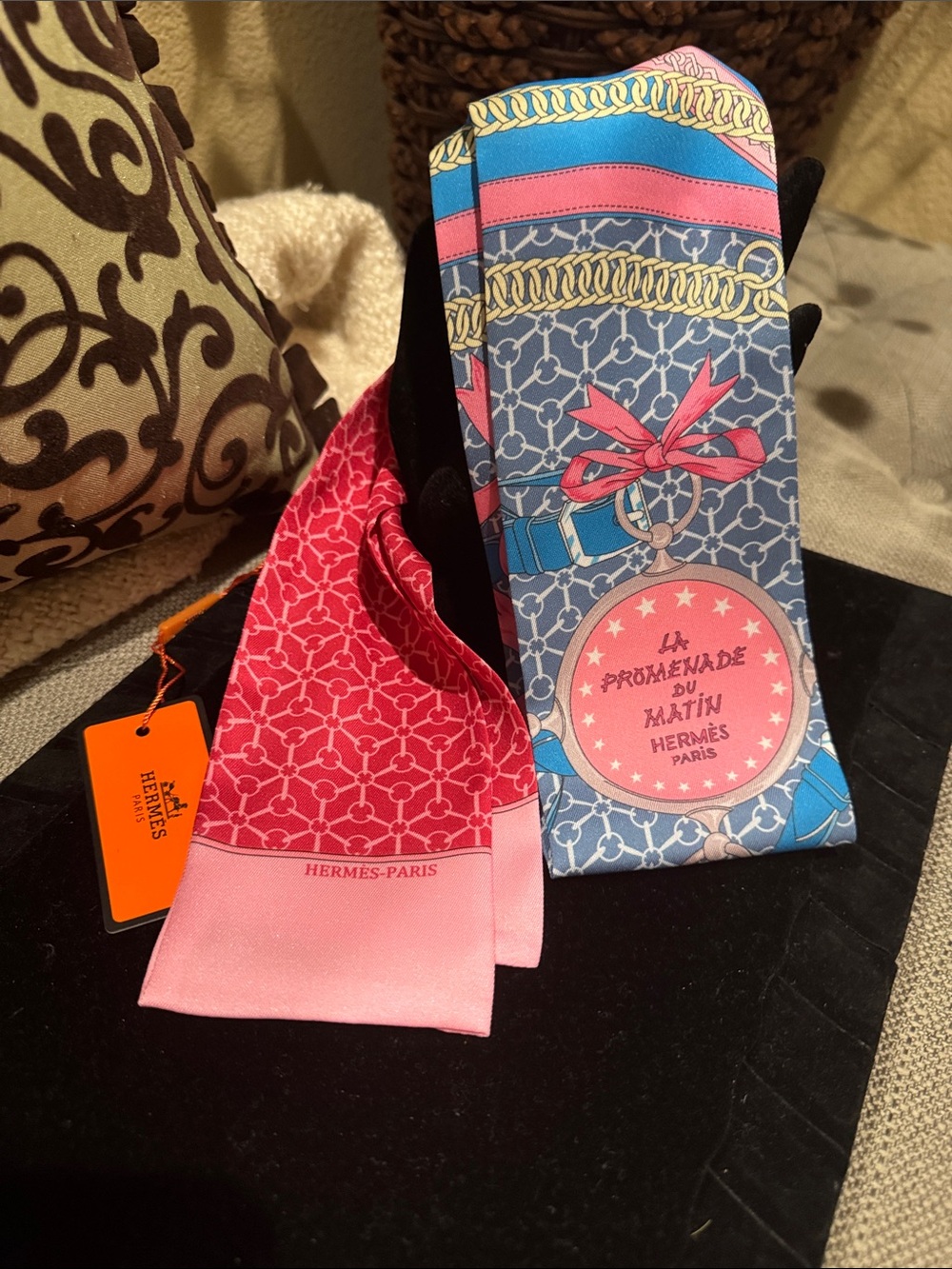 NEW Hermes 100% Silk Twillie Scarf Tie - Picture 3 of 9
